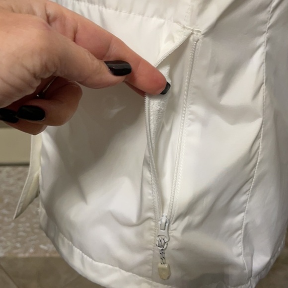 Talbots  women’s white weatherproof zipped Velcro closure vest White relaxed XS - Picture 7 of 12